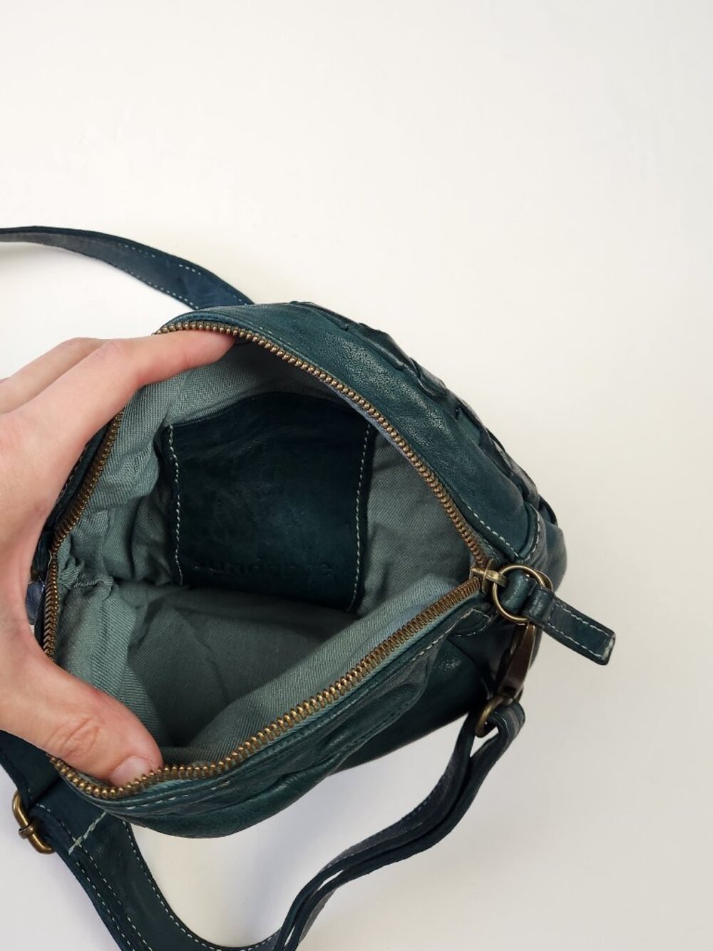 Sundance Woven Leather Round Crossbody Purse Bag Dark Teal Blue - Picture 4 of 9